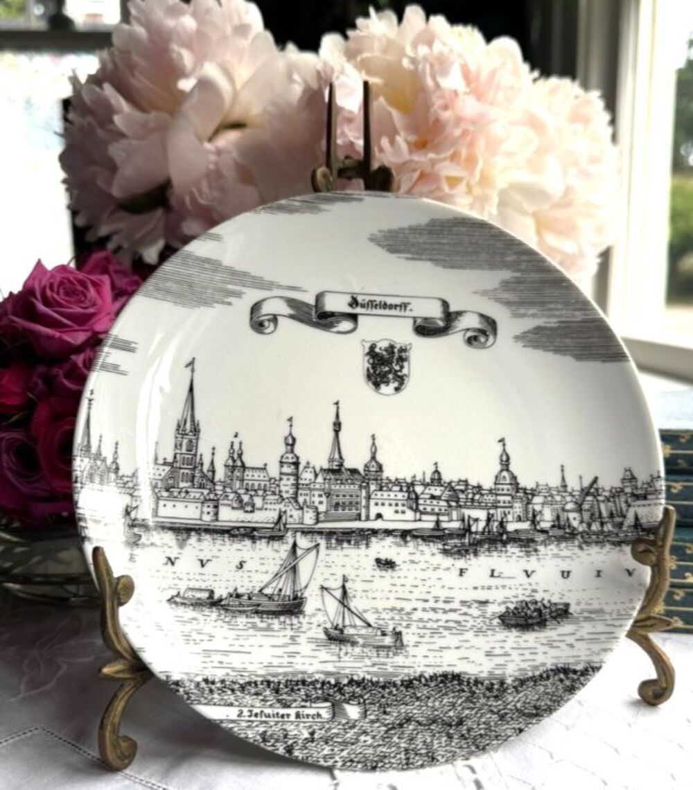 Vintage Dark Transferware Dusseldorff 5054 7.5" Decorative Gallery Wall Plate